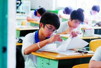 如何提高初中物理考试分数？
